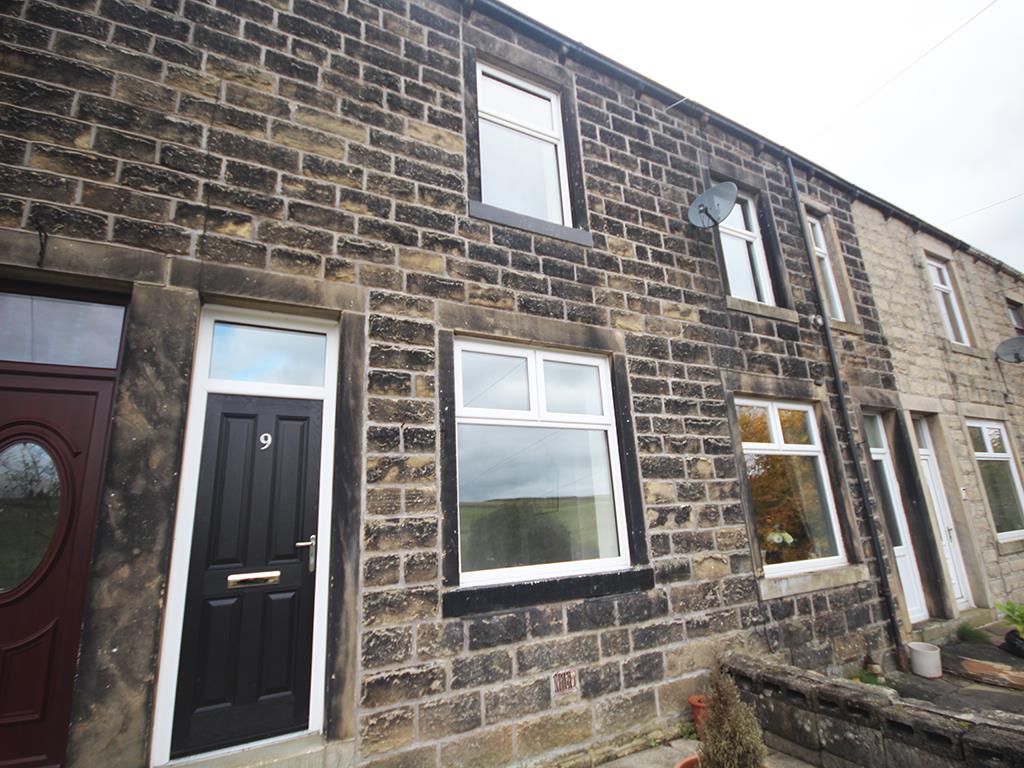 2 bedroom terraced house To Let in Trawden, Colne - IMG_5216.jpg